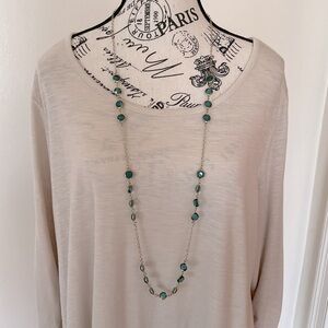 NWT 2028 Gold with Beautiful Green Stones Station Necklace